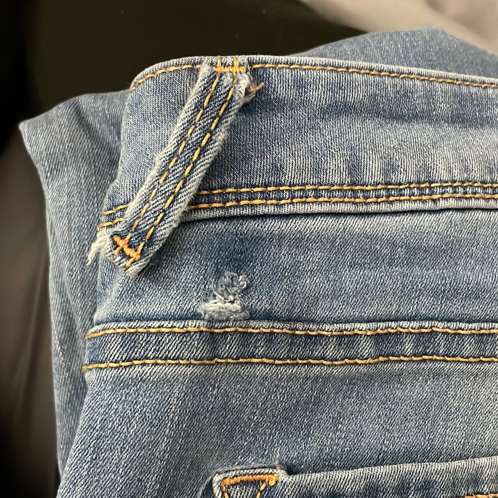 Woman’s high rise skinny jeans